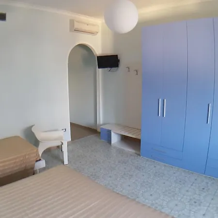 Hotel Happy