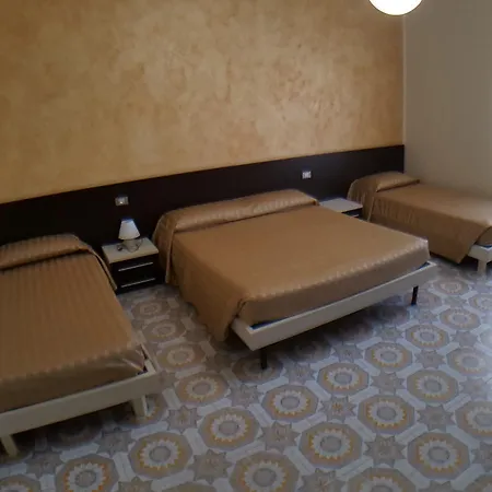 Happy Hotel