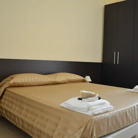 Hotel Happy 3*