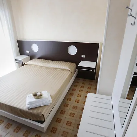 Hotel Happy