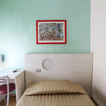 Otel Happy