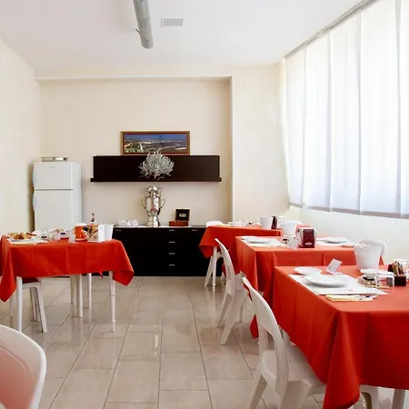 Happy Hotel Battipaglia