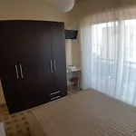 Happy Hotel 3*