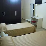 Hotel Happy