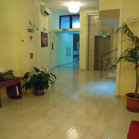 Hotel Happy 3*