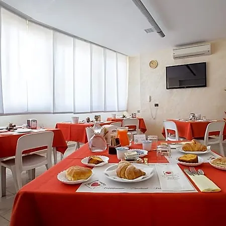 Hotel Happy 3*