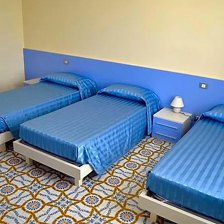 Happy Hotel