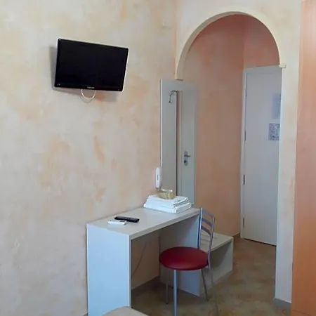 Hotel Happy 3*