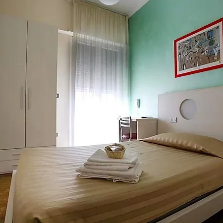 Happy Hotel 3*