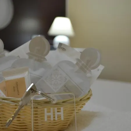 Happy Hotel