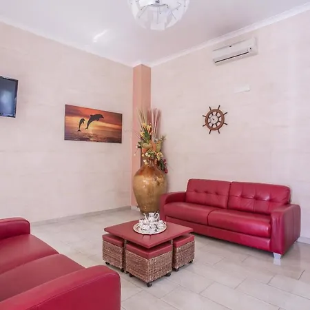 Happy Hotel Battipaglia